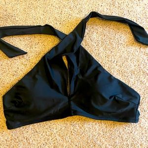 Arie keyhole bikini top